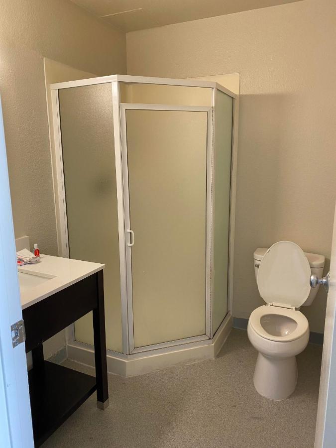 Econo Lodge Stockton Near I-5 Fairgrounds Bagian luar foto