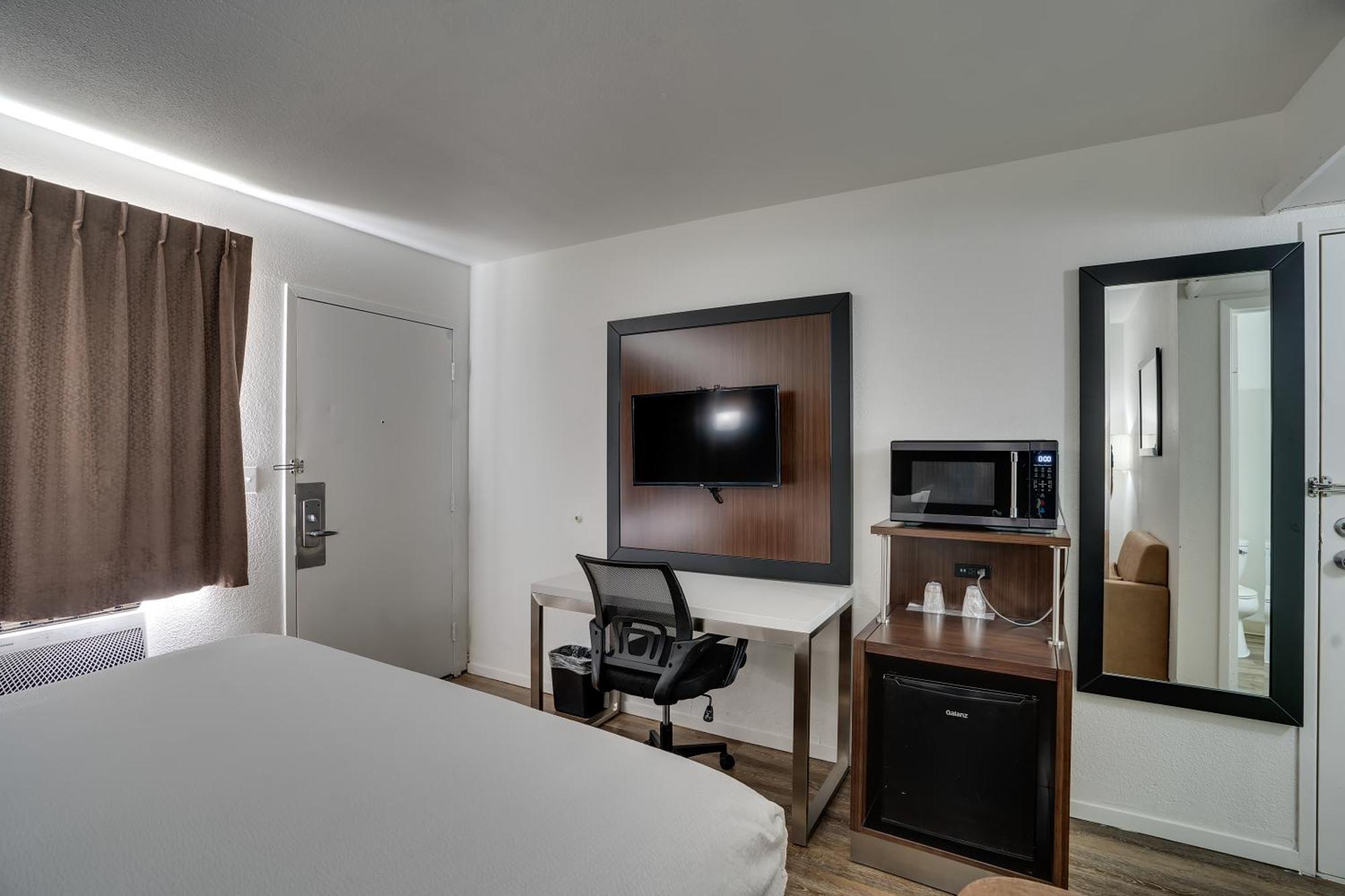 Econo Lodge Stockton Near I-5 Fairgrounds Bagian luar foto
