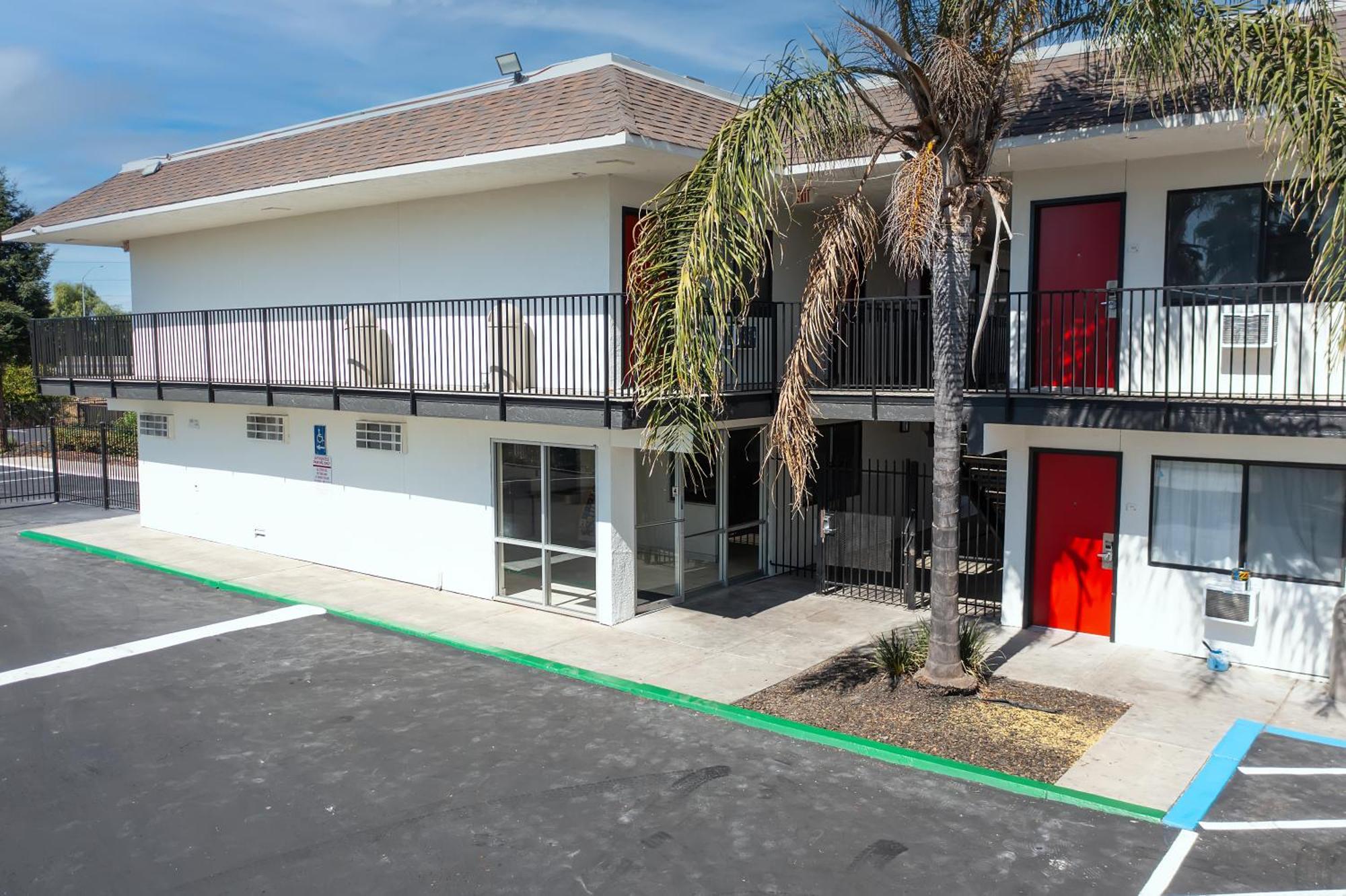 Econo Lodge Stockton Near I-5 Fairgrounds Bagian luar foto