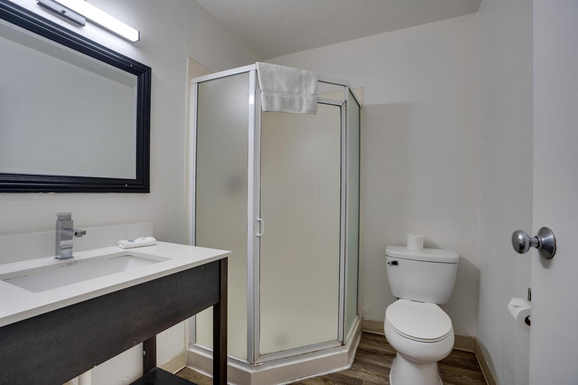 Econo Lodge Stockton Near I-5 Fairgrounds Bagian luar foto