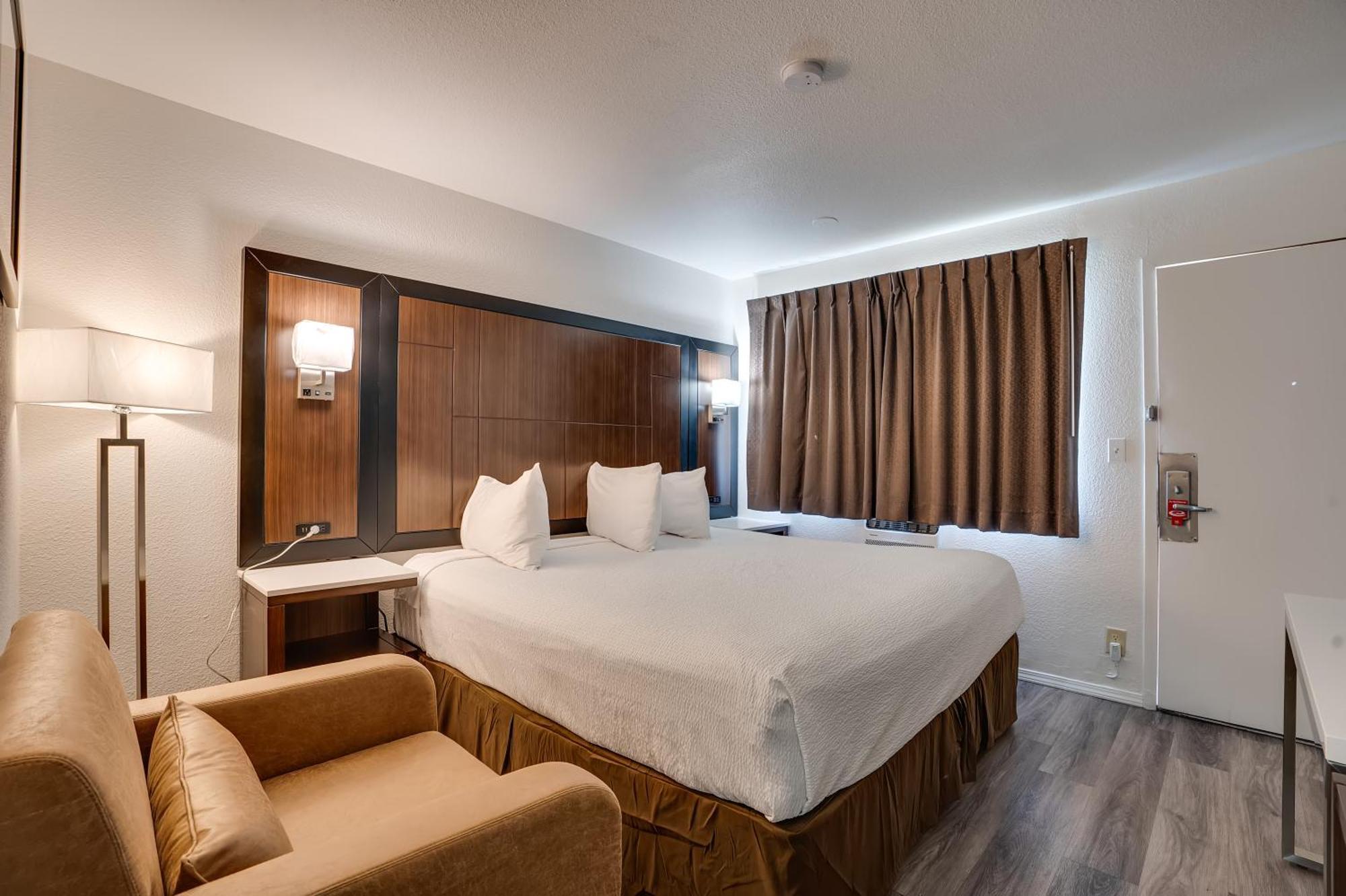 Econo Lodge Stockton Near I-5 Fairgrounds Bagian luar foto