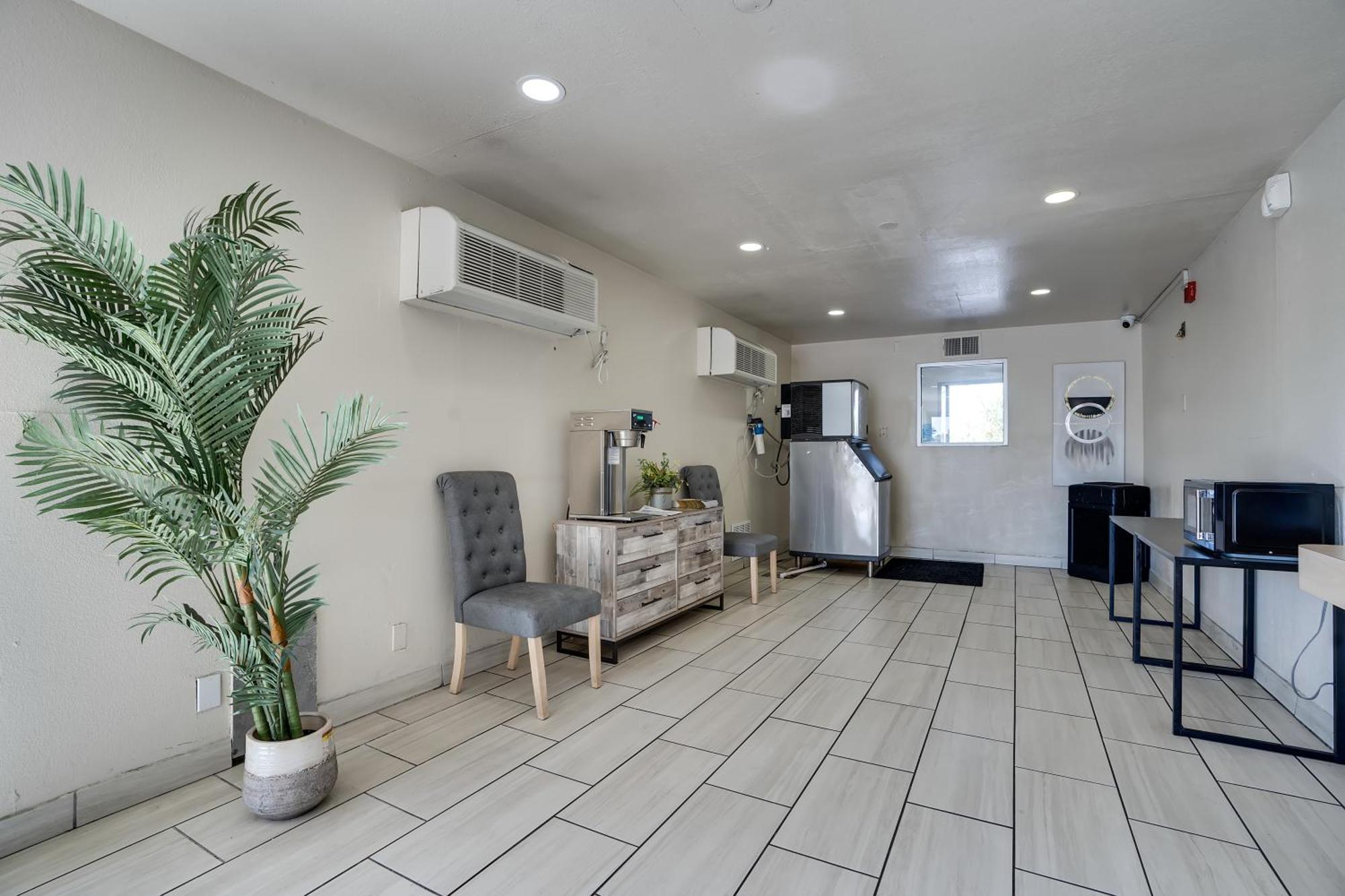 Econo Lodge Stockton Near I-5 Fairgrounds Bagian luar foto