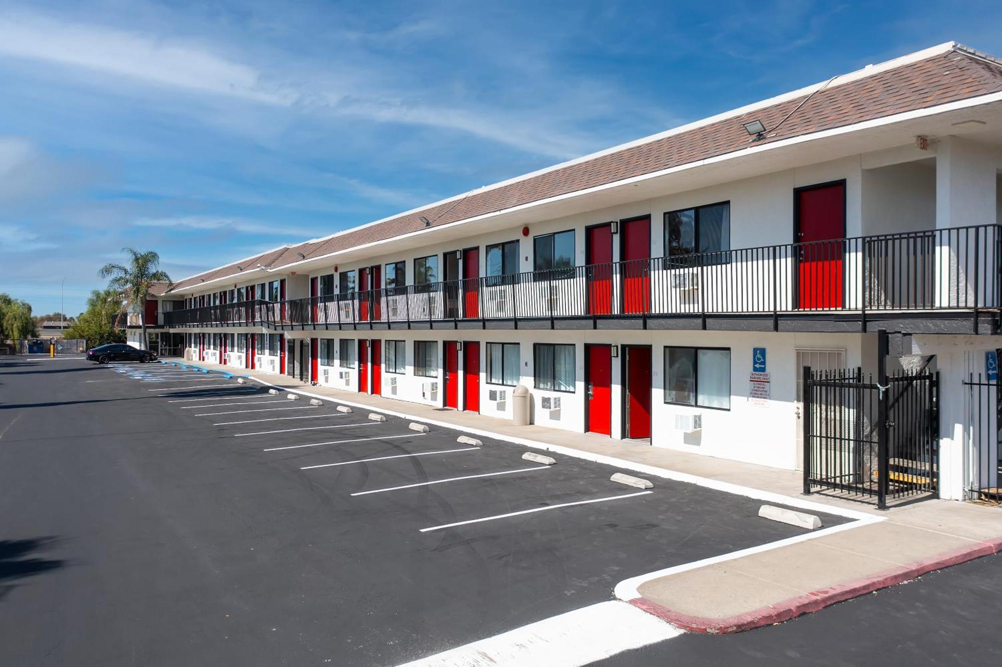 Econo Lodge Stockton Near I-5 Fairgrounds Bagian luar foto