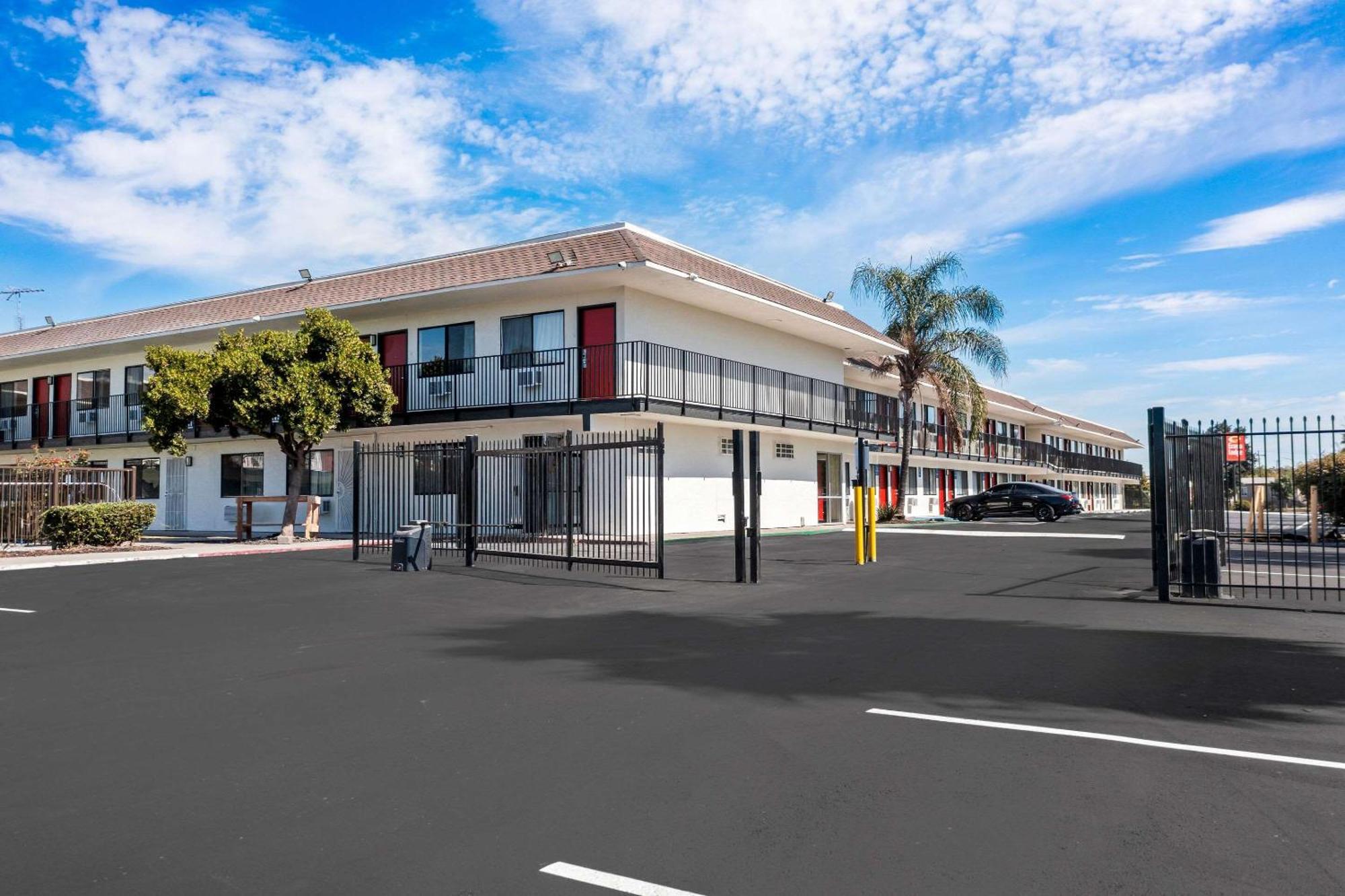 Econo Lodge Stockton Near I-5 Fairgrounds Bagian luar foto