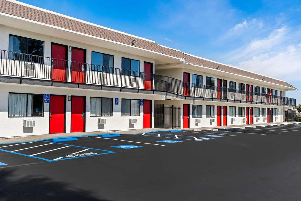 Econo Lodge Stockton Near I-5 Fairgrounds Bagian luar foto